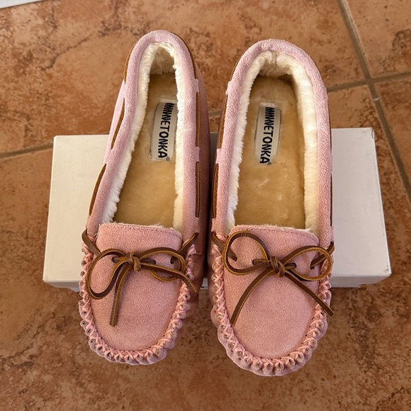Minnetonka Pink Cally Suede Moccasins - Picture 2 of 13